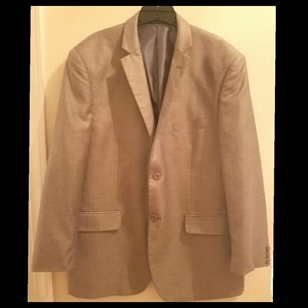 Vitali Men's 3 pc Taupe Suit size 44 x 38